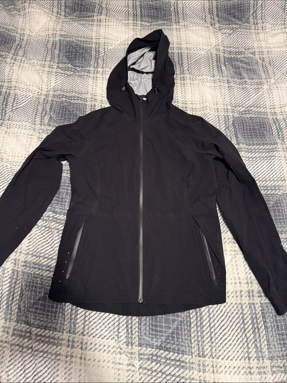 Lululemon Size 6 Black Hooded Softshell Jacket